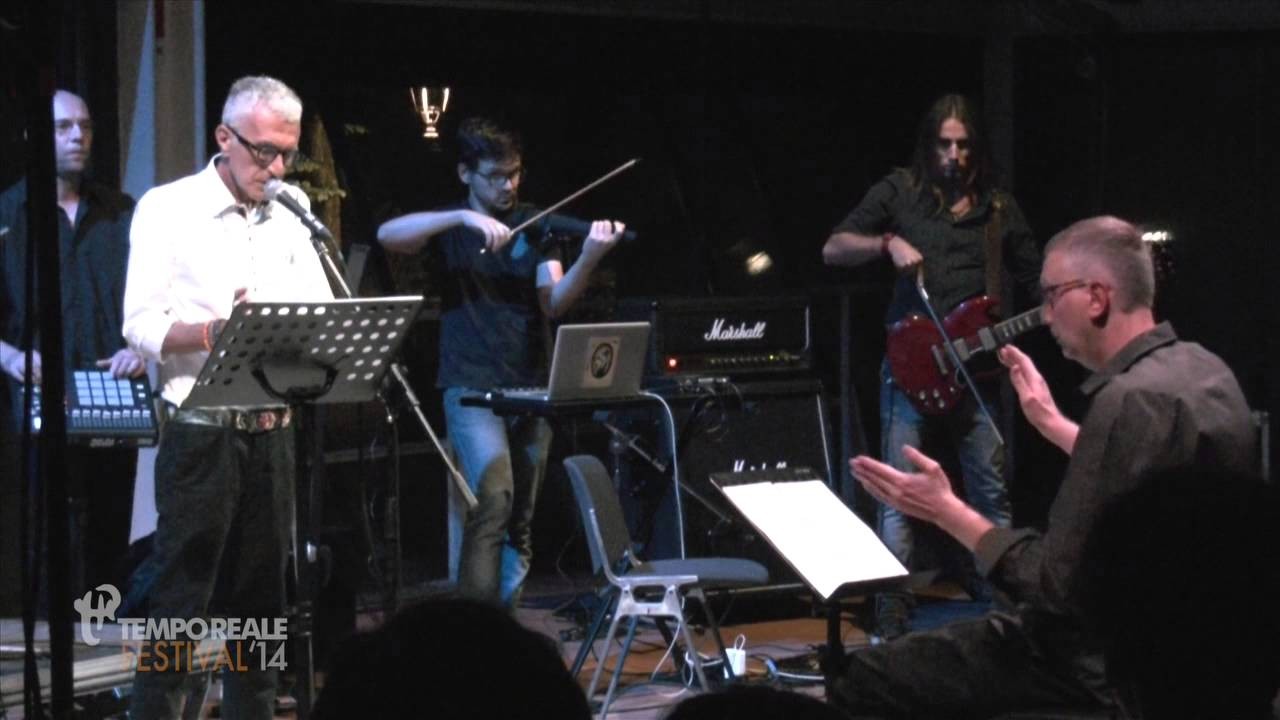 Still from the video: WELCOME. Un reading con musica - December 2014
